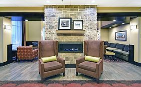 Hampton Inn & Suites Milwaukee/Franklin